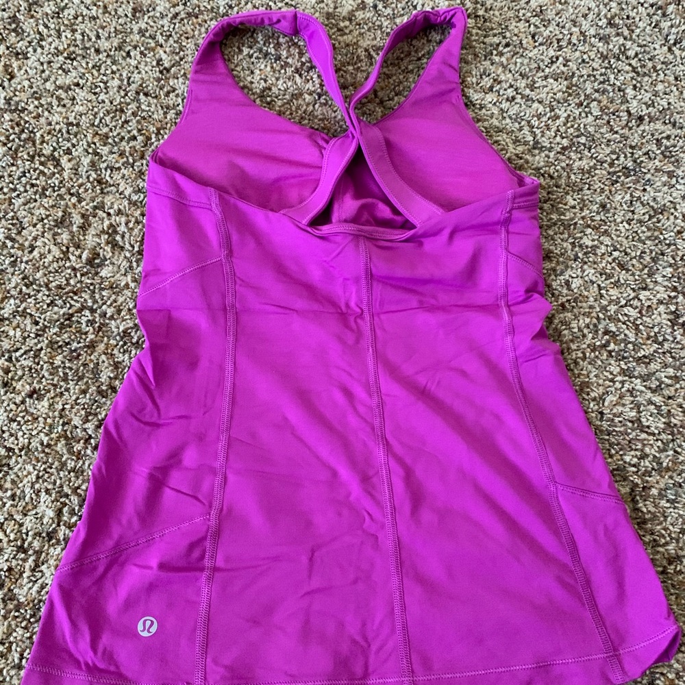 Lululemon workout tank
